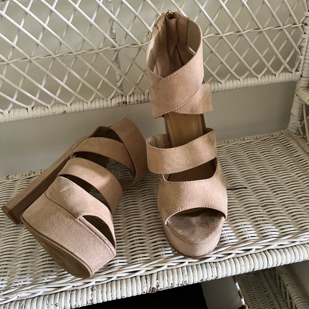 Women’s 8 Strappy Heels